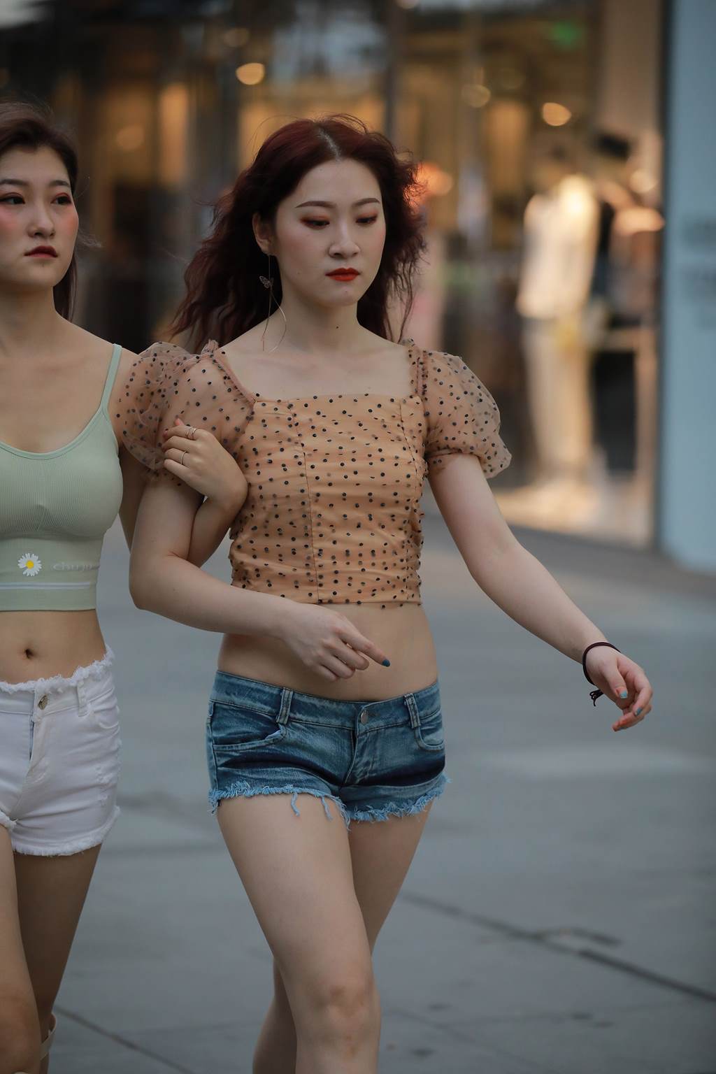 精选街拍作品 NO.6144 牛仔热裤镁钕[132P/207MB]插图1