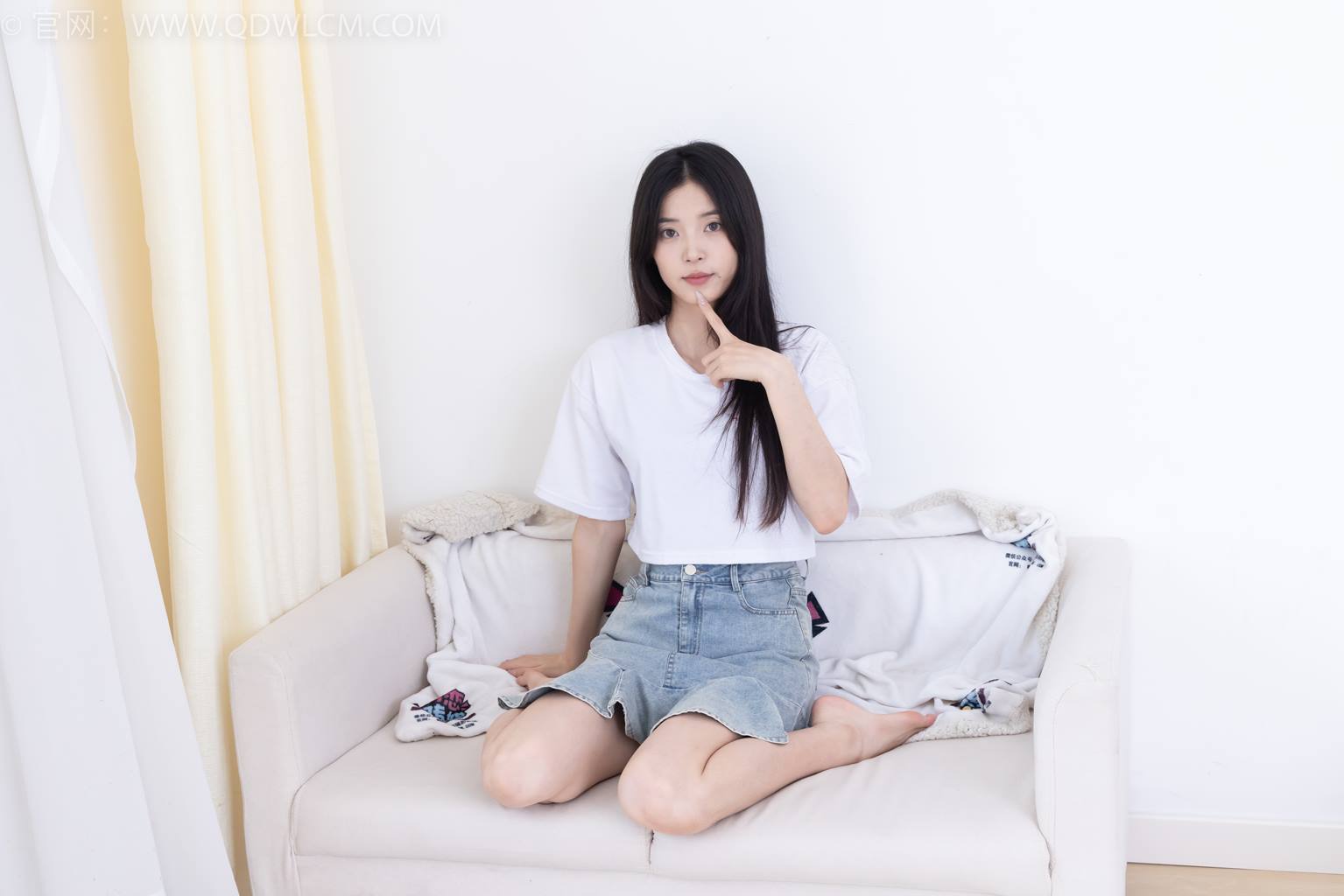 勿恋传媒 NO.2469 茯苓-平底鞋、高跟凉鞋、白船袜、裸足[160P/1V/3.57GB]插图