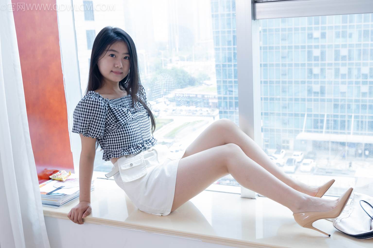 勿恋传媒 NO.2484 芋头-三双高跟凉鞋、薄肉丝、裸足[151P/1V/6.47GB]插图