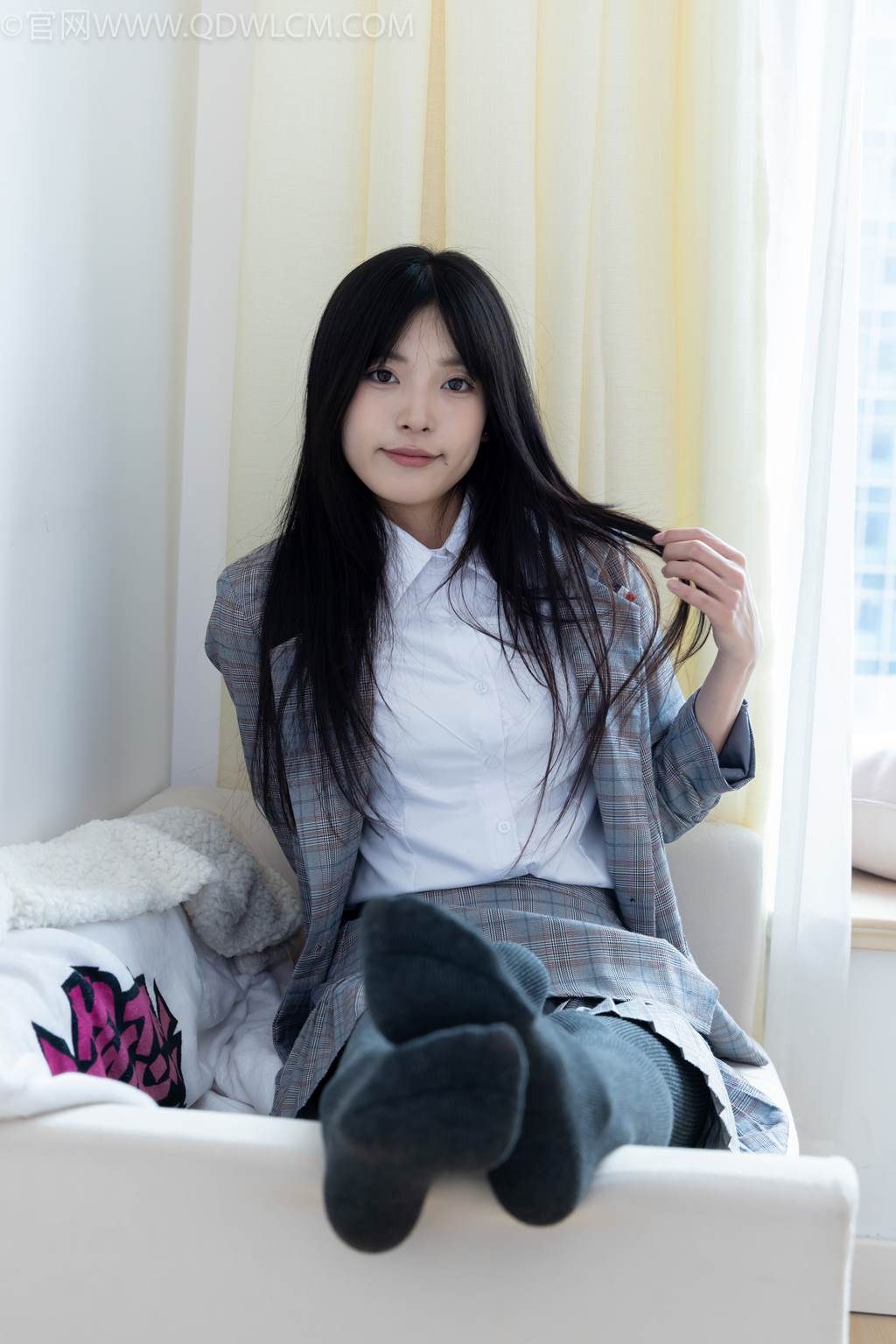 勿恋传媒 NO.2479 茯苓-皮鞋、厚灰连裤棉袜[160P/1V/4.55GB]插图1