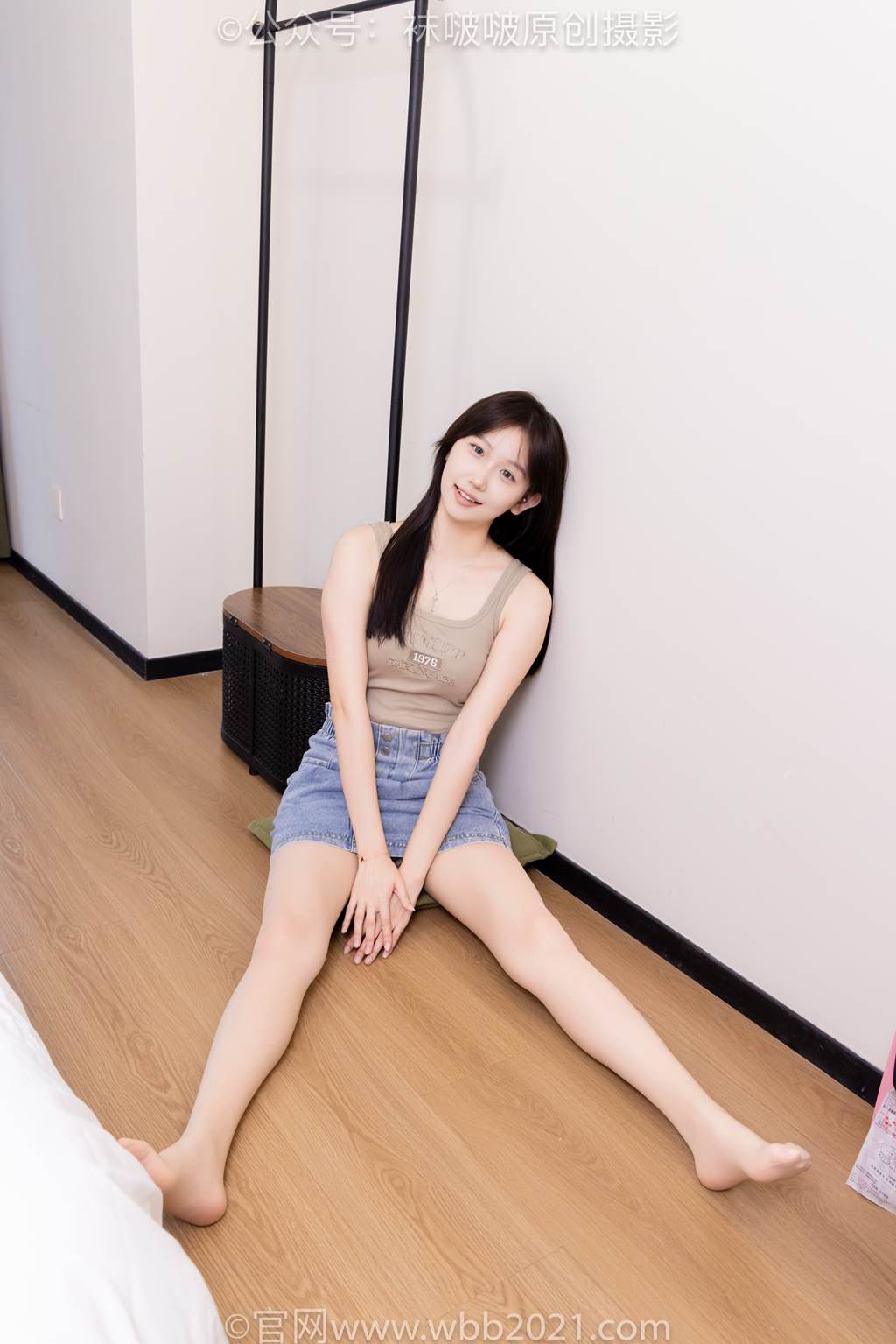 [BoBoSocks袜啵啵]NO.599 香菜-帆布鞋、白棉袜、薄肉丝[141P/1V/7.72GB]插图3