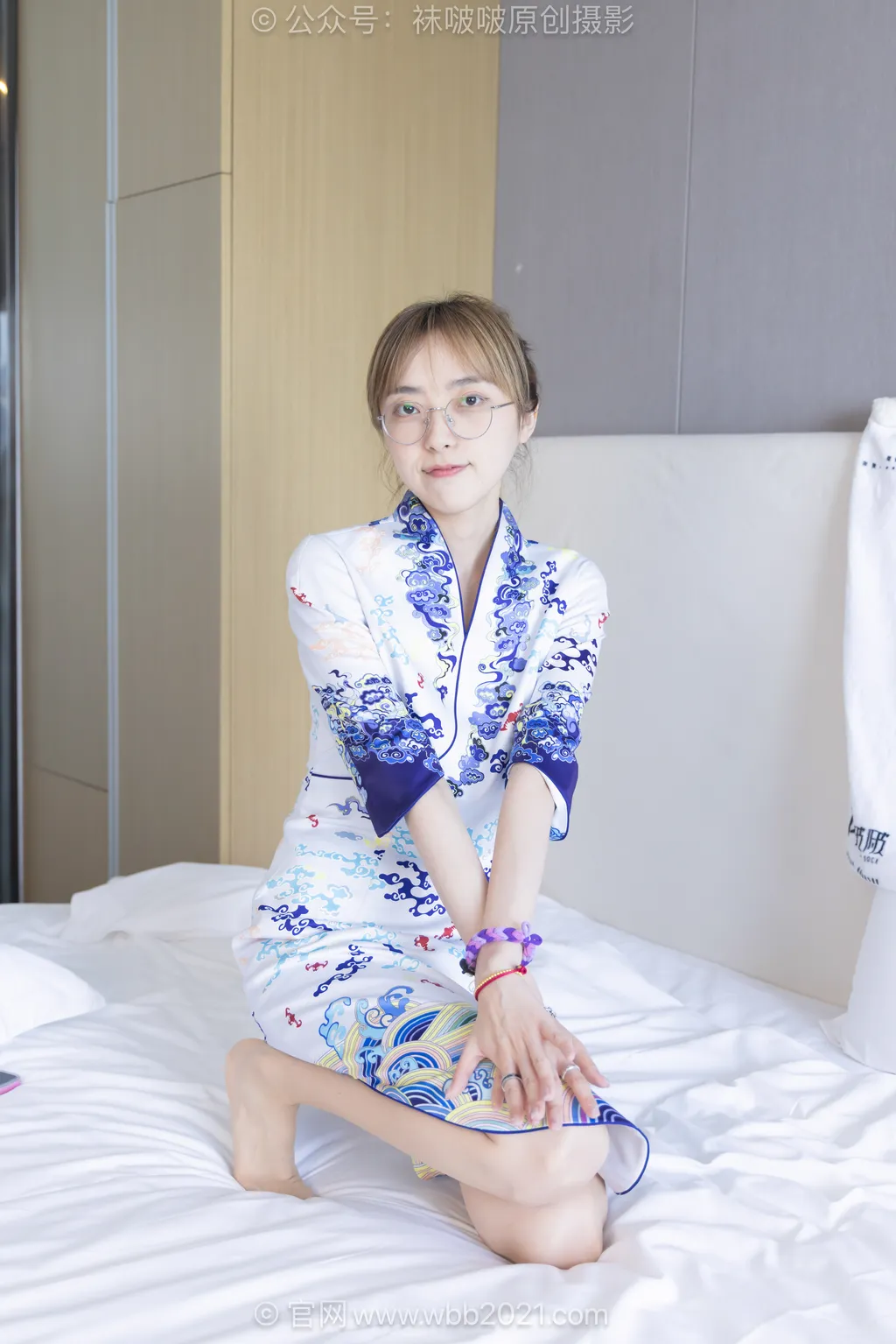 [BoBoSocks袜啵啵]NO.604 稚予-皮鞋、薄肉丝、空姐旗袍至服[145P/1V/5.83GB]插图