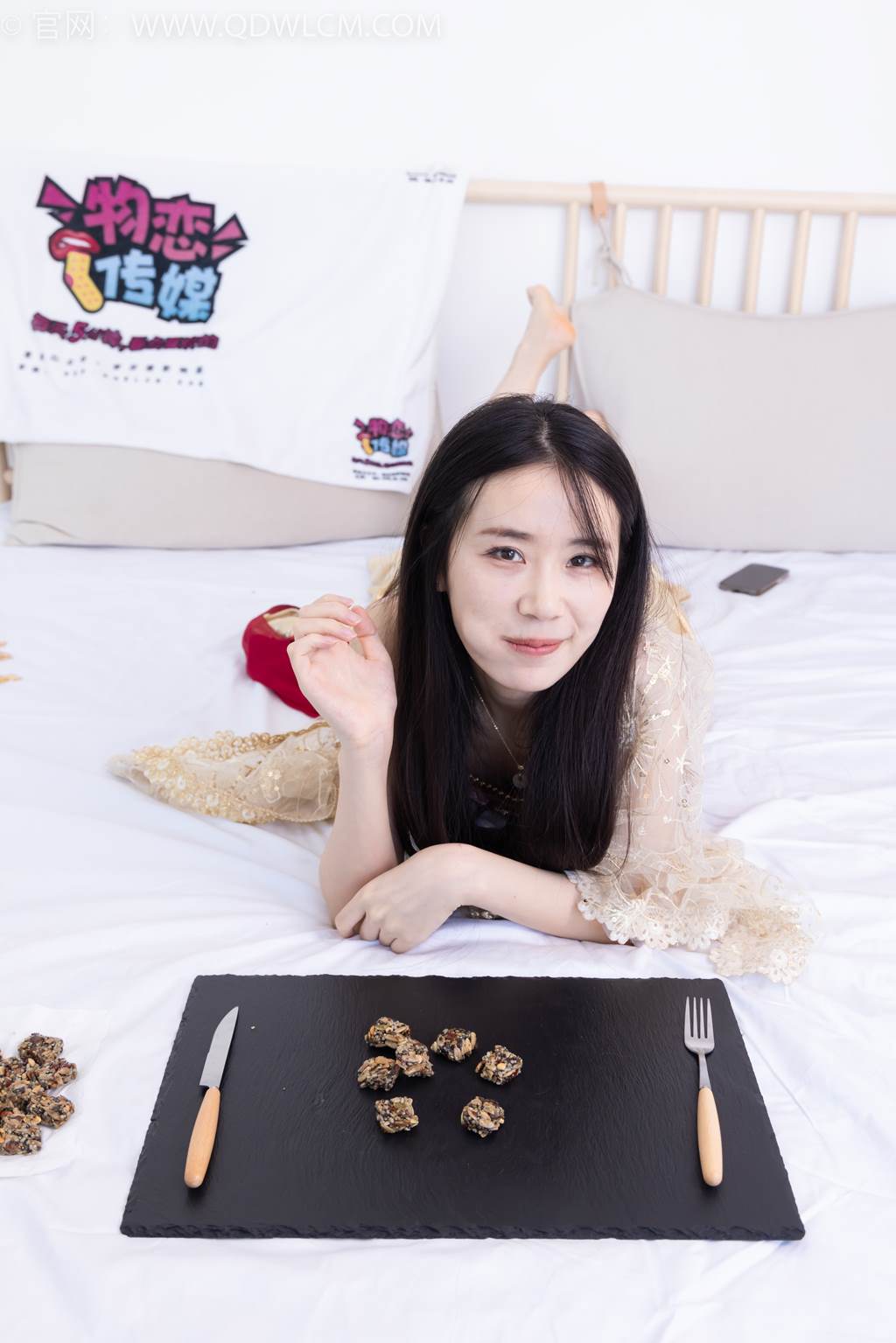 勿恋传媒 NO.2472 菜菜-高跟鞋、薄白丝、裸足[265P/1V/5.23GB]插图2