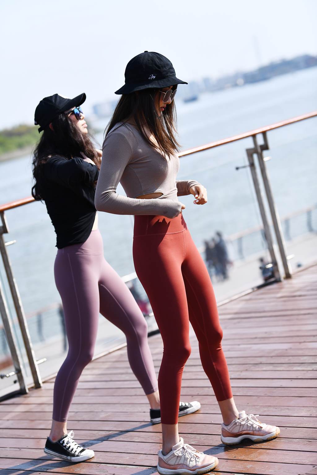 精选街拍作品 NO.6155 瑜伽裤好身材[209P/556MB]插图3