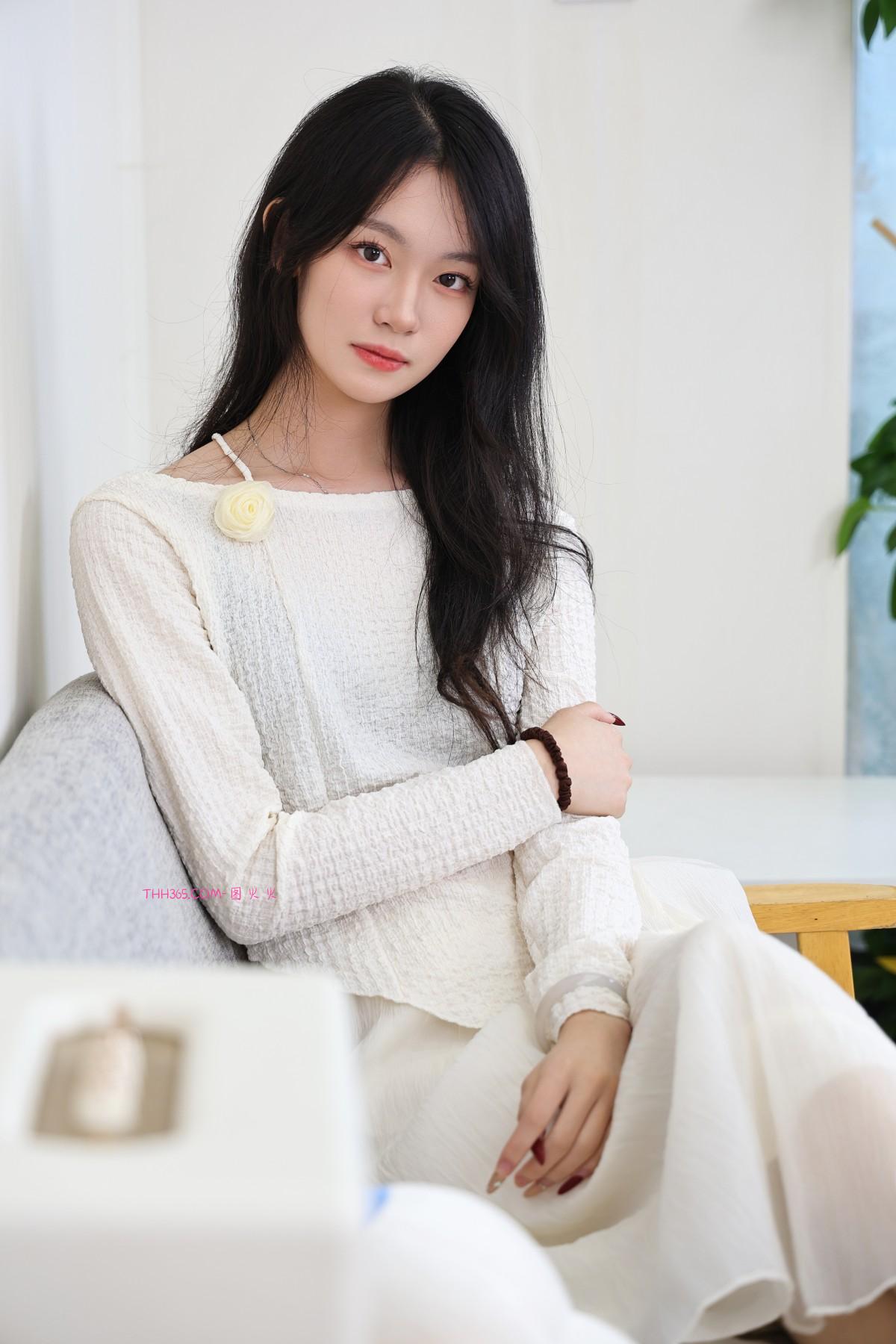 绮梦摄影 398期 小艺 无印珍藏版 [320P/1V/10.1G]插图2