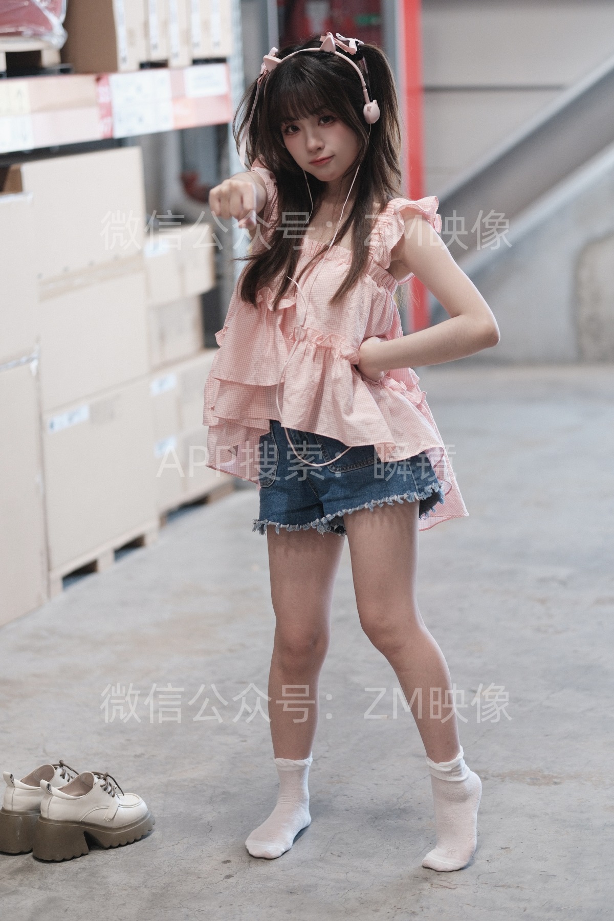 织梦映像 活力四射-赤着脚宜家漫步 完整版 [320P/1V/6.6G]插图3