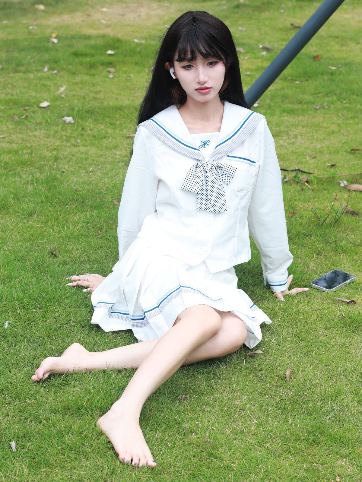 JK长发小妹 白丝/裸足 某个人摄影师原创约拍 [271P/18V/6.1G]插图2