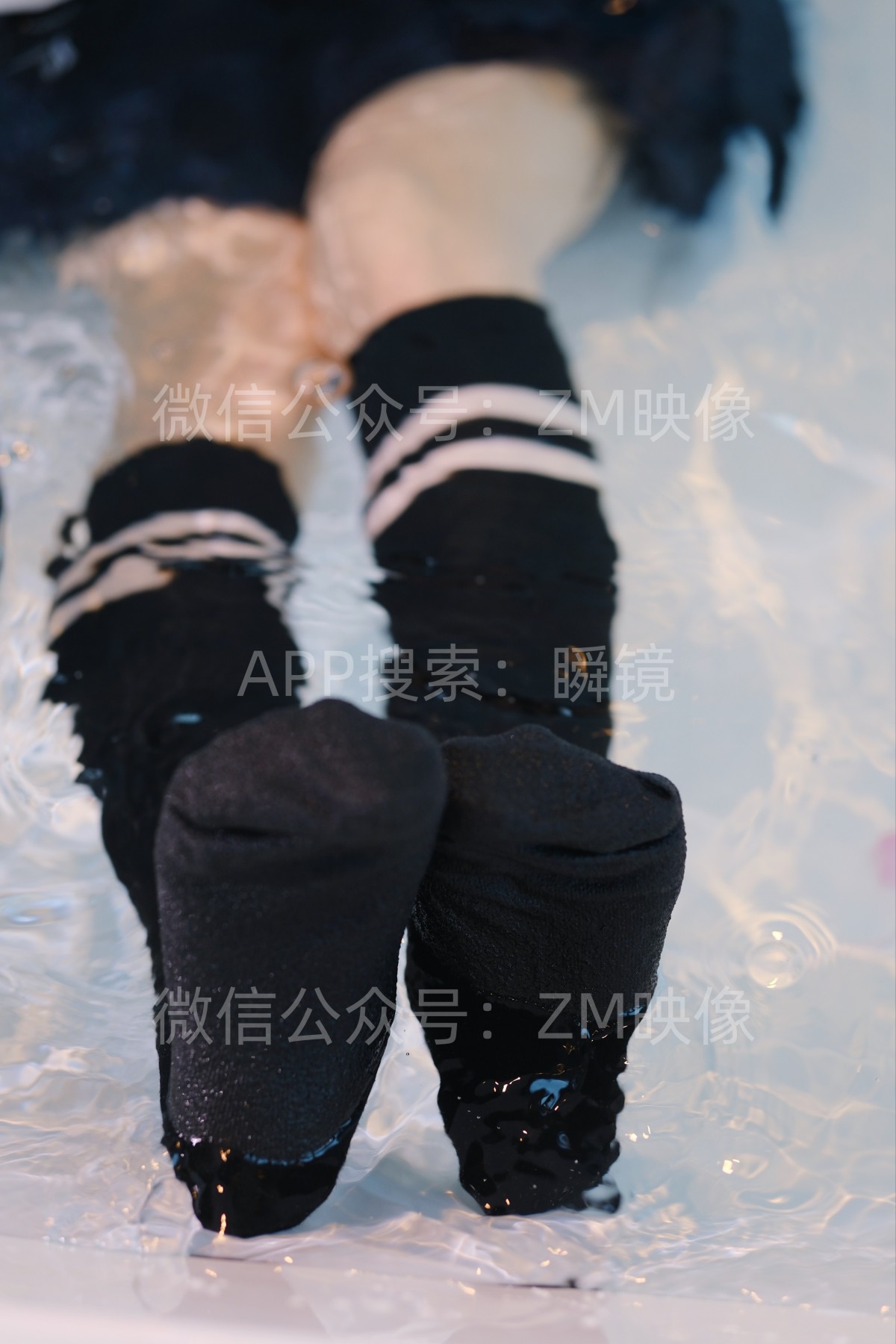 织梦映像 黑泽林雪-罗裙巧衬女儿娇 典藏版 黑袜+白袜+短肉 [1197P/3V/18.7G]插图4