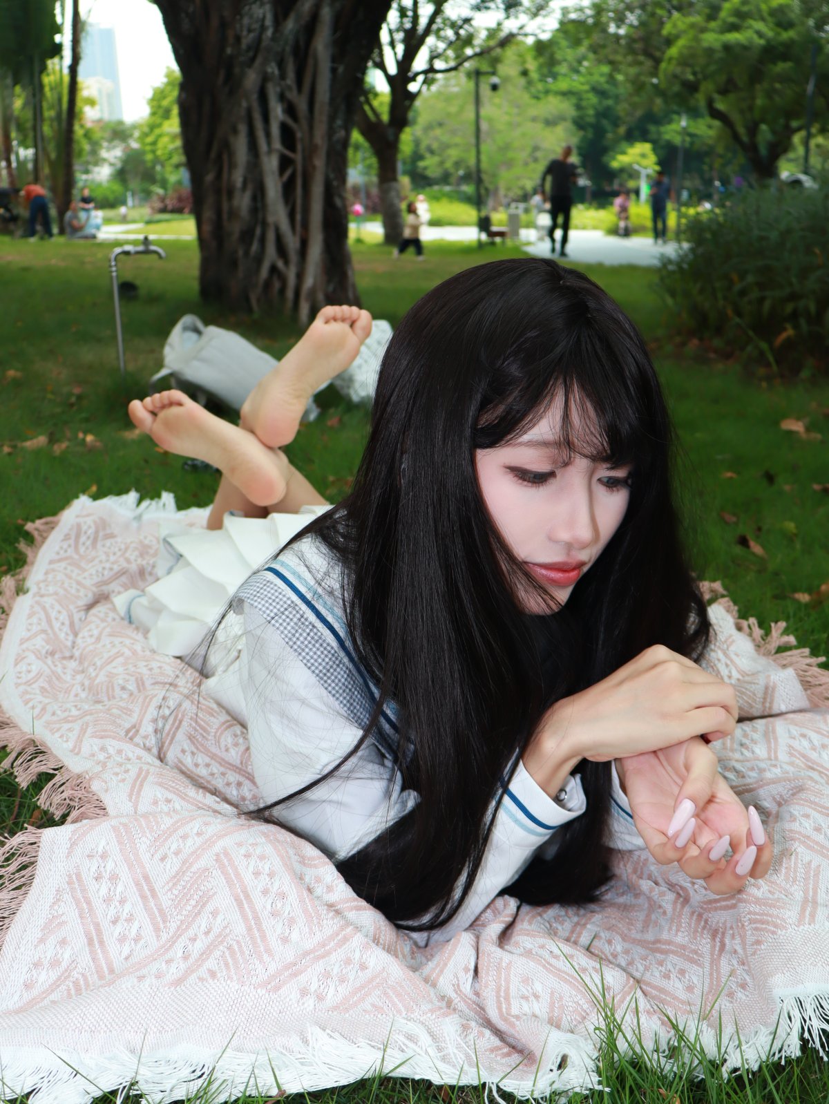 JK长发小妹 白丝/裸足 某个人摄影师原创约拍 [271P/18V/6.1G]插图4