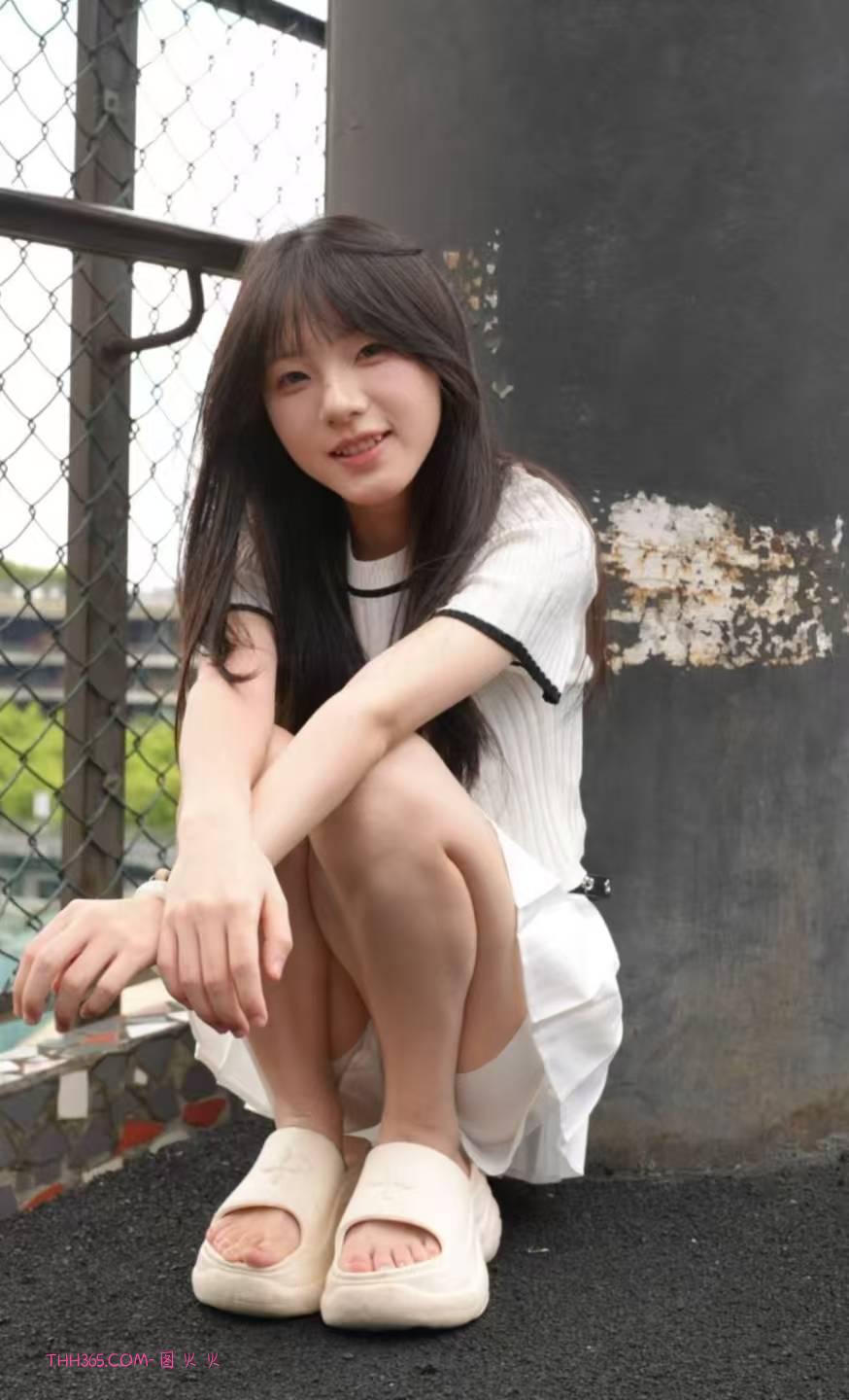 83阿慌 白袜/亮钻指甲油[128P/2V/5.23G]插图3