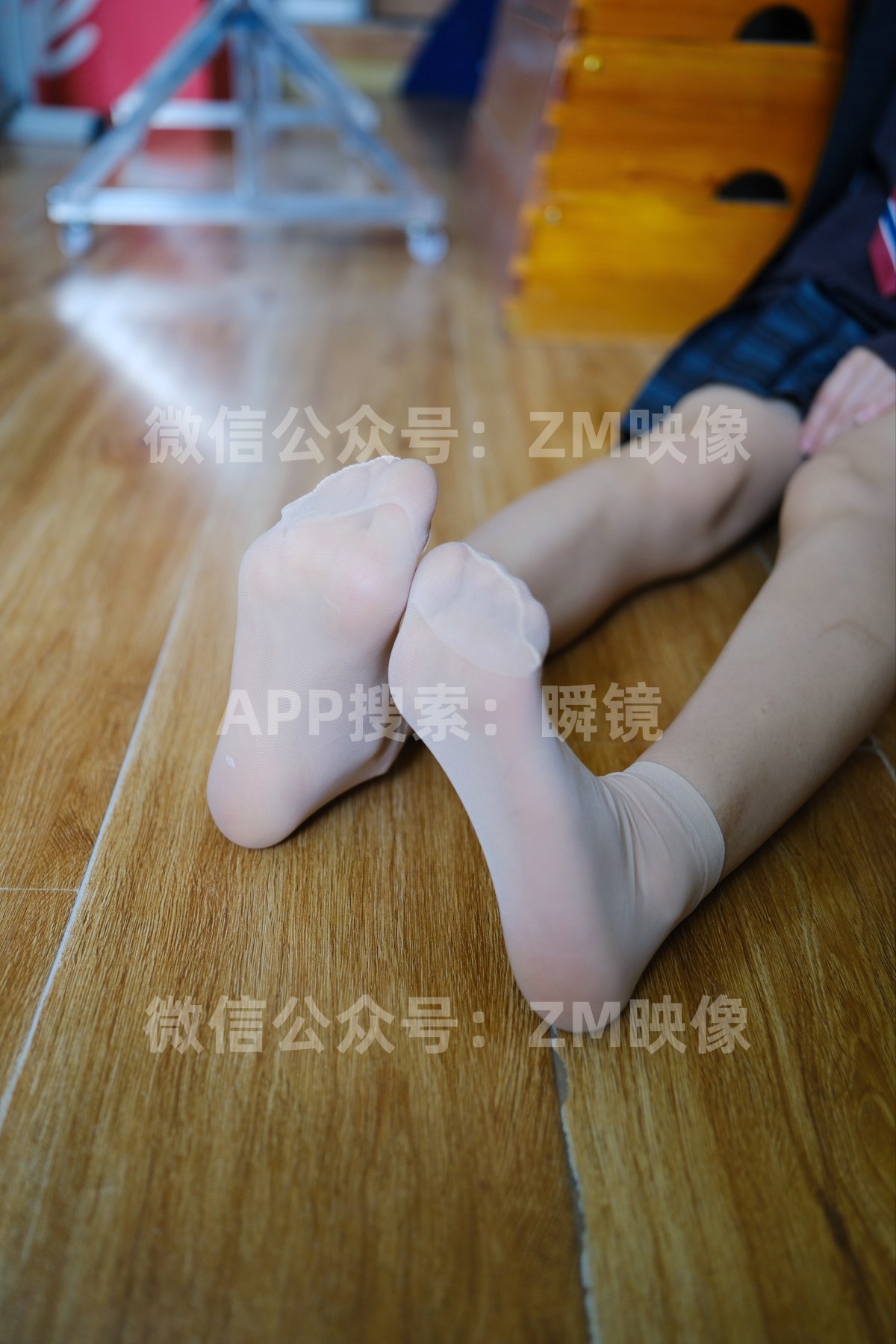 织梦映像 黑泽林雪-罗裙巧衬女儿娇 典藏版 黑袜+白袜+短肉 [1197P/3V/18.7G]插图6