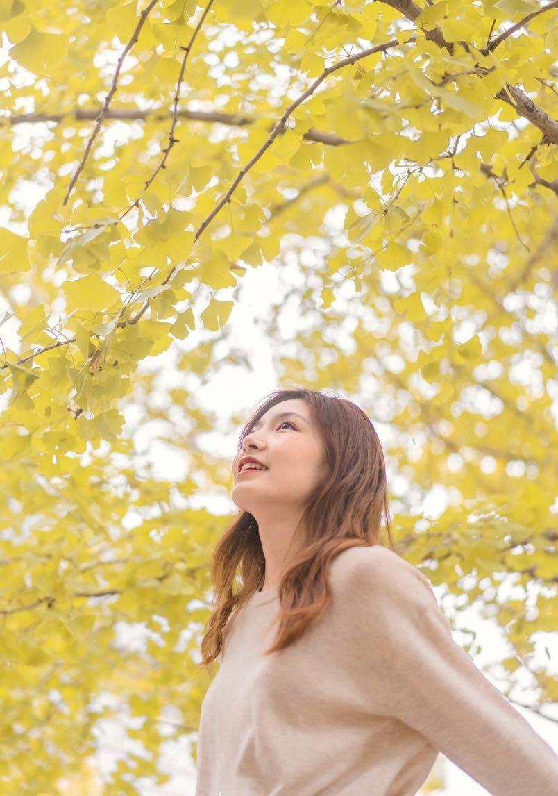 银杏那么美，银杏人像怎么拍得更精彩和出色？8个技巧送给你插图4