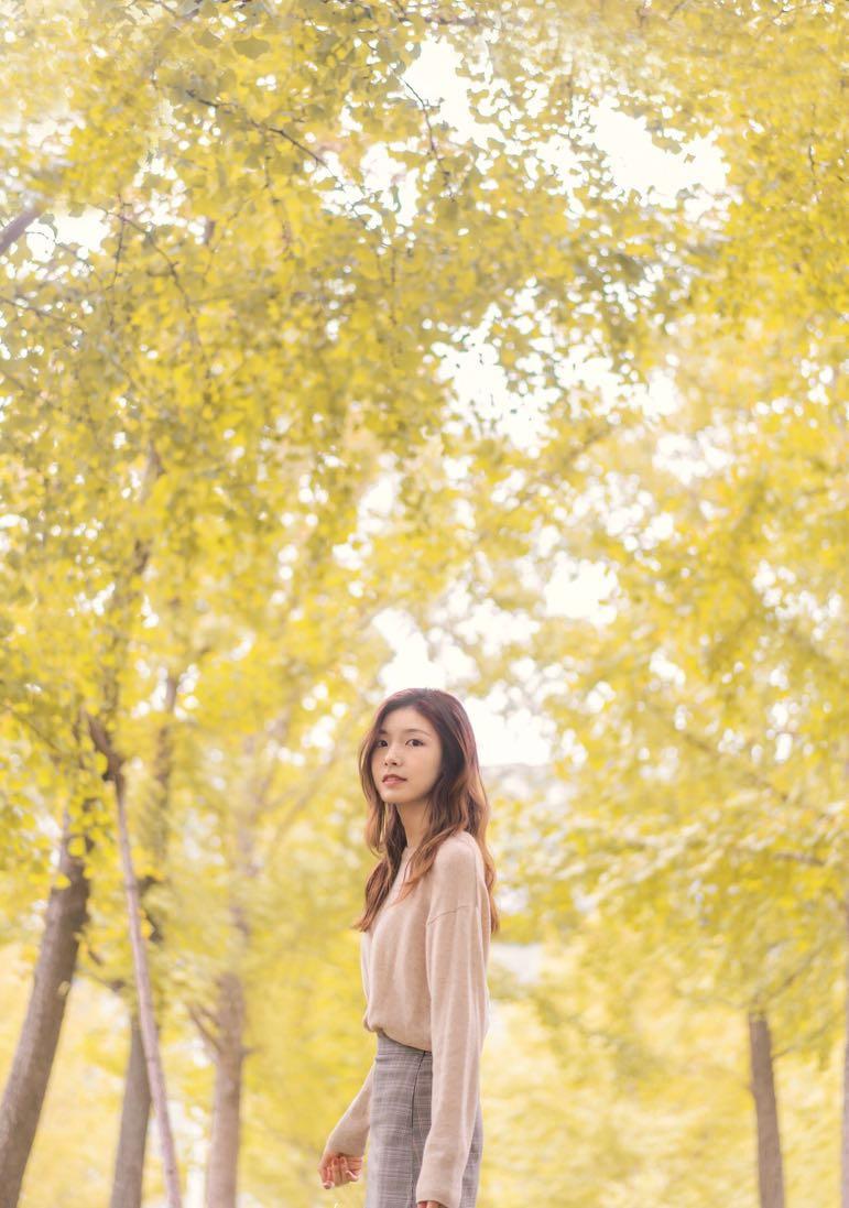 银杏那么美，银杏人像怎么拍得更精彩和出色？8个技巧送给你插图3
