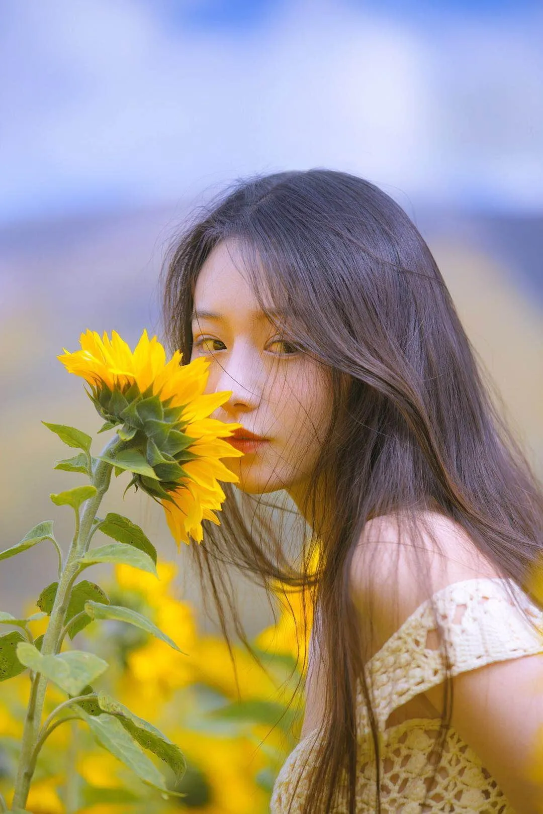 解锁花海人像拍照姿势，简单易学的7个姿势，帮你拍出高质量作品插图2