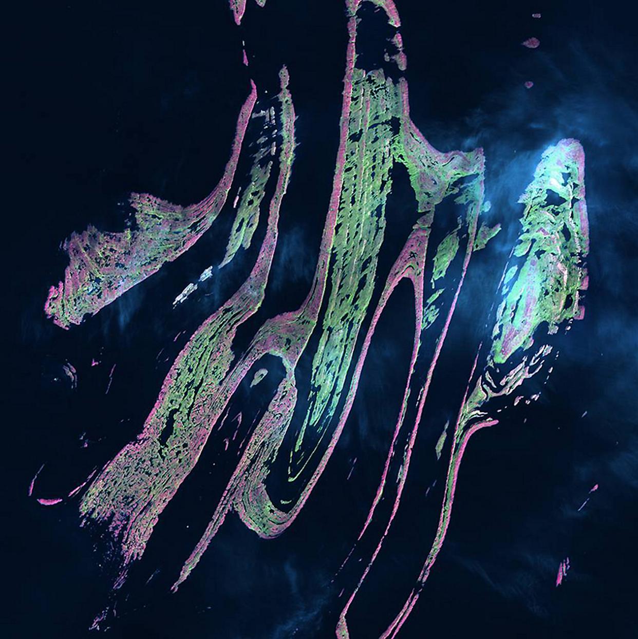 大开眼界：从太空俯瞰，我们居住的星球竟如此多姿多彩！插图2