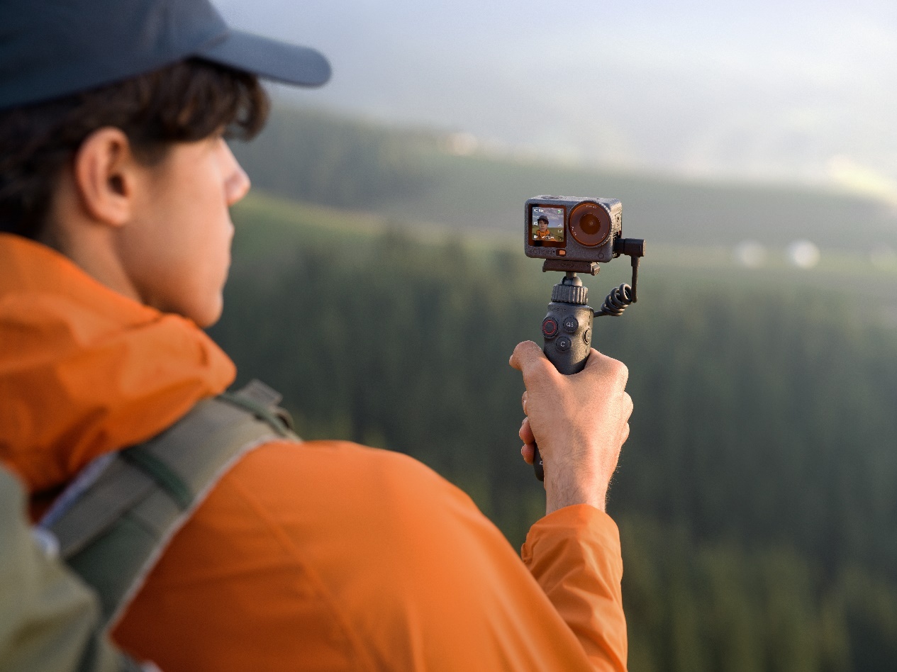 大疆发布Osmo Action 6运动相机，搭载可变光圈及1/1.1英寸方形传感器插图2