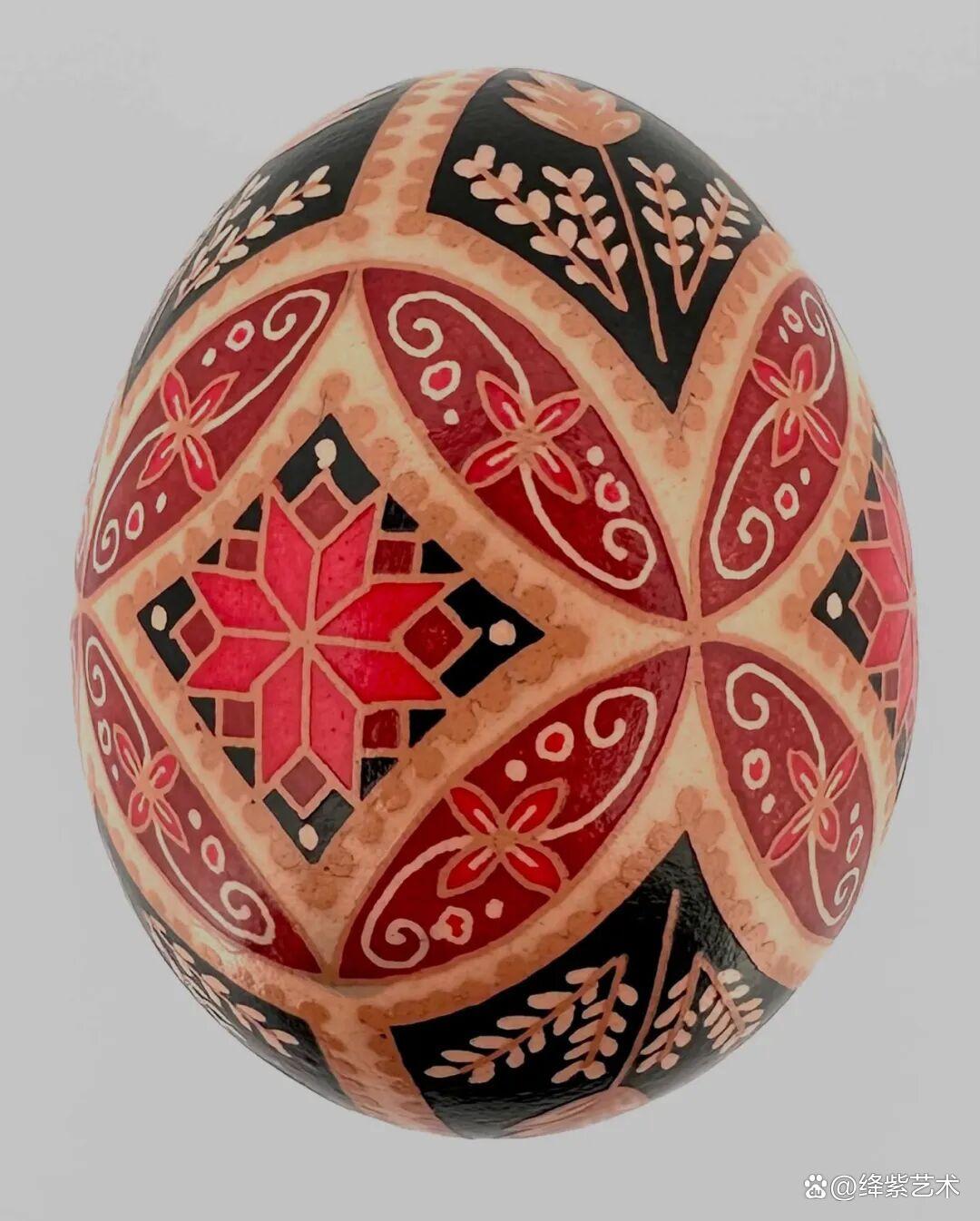 她用独特的“蛋画”技艺，将3毛钱的鸡蛋，变成3000元的艺术品插图6