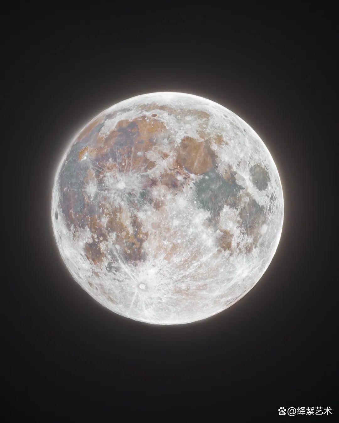 一幅月球摄影作品,竟由81000万张图像组成,像素超过1.5亿插图10 一幅月球摄影作品,竟由81000万张图像组成,像素超过1.5亿插图10