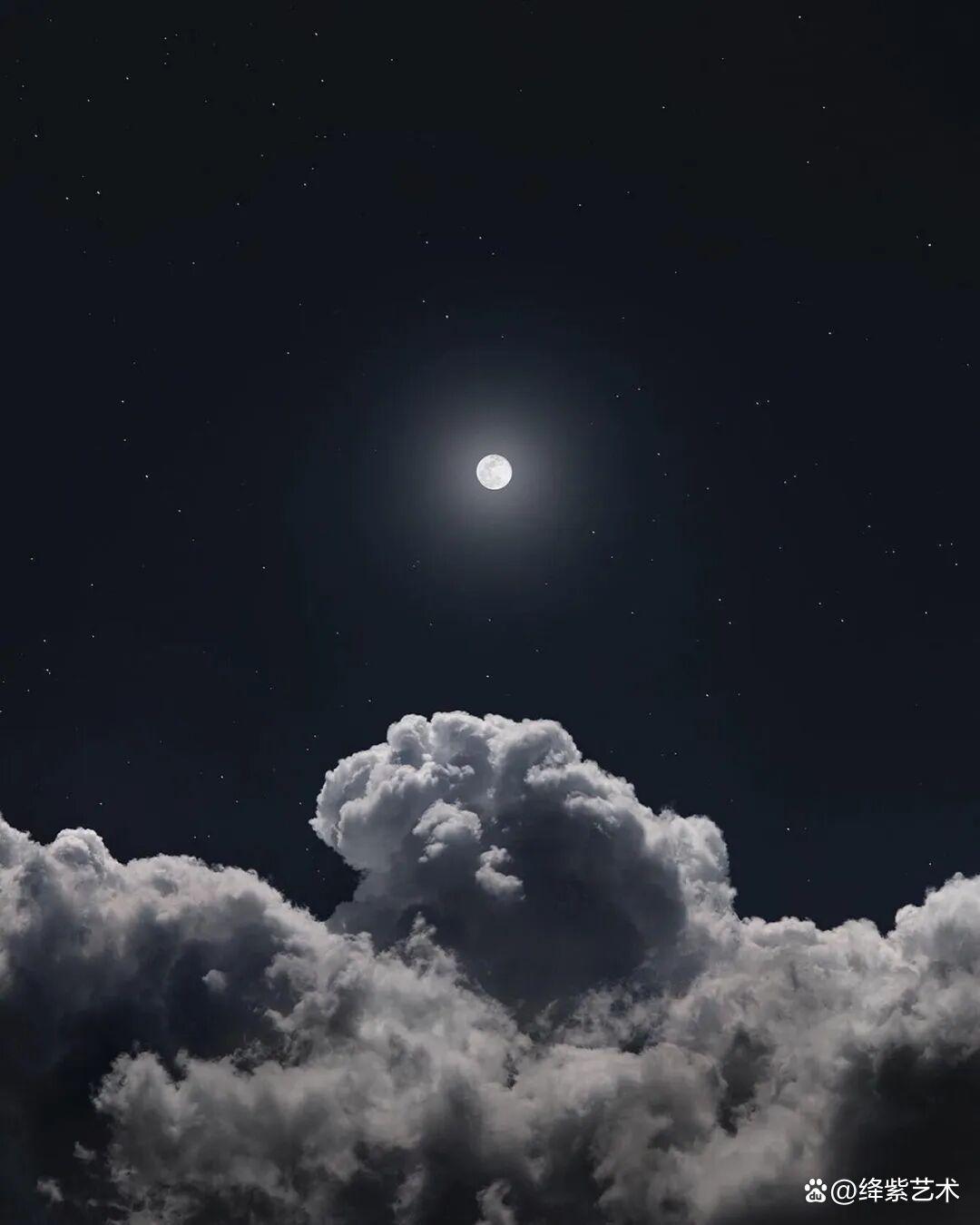 一幅月球摄影作品,竟由81000万张图像组成,像素超过1.5亿插图5 一幅月球摄影作品,竟由81000万张图像组成,像素超过1.5亿插图5