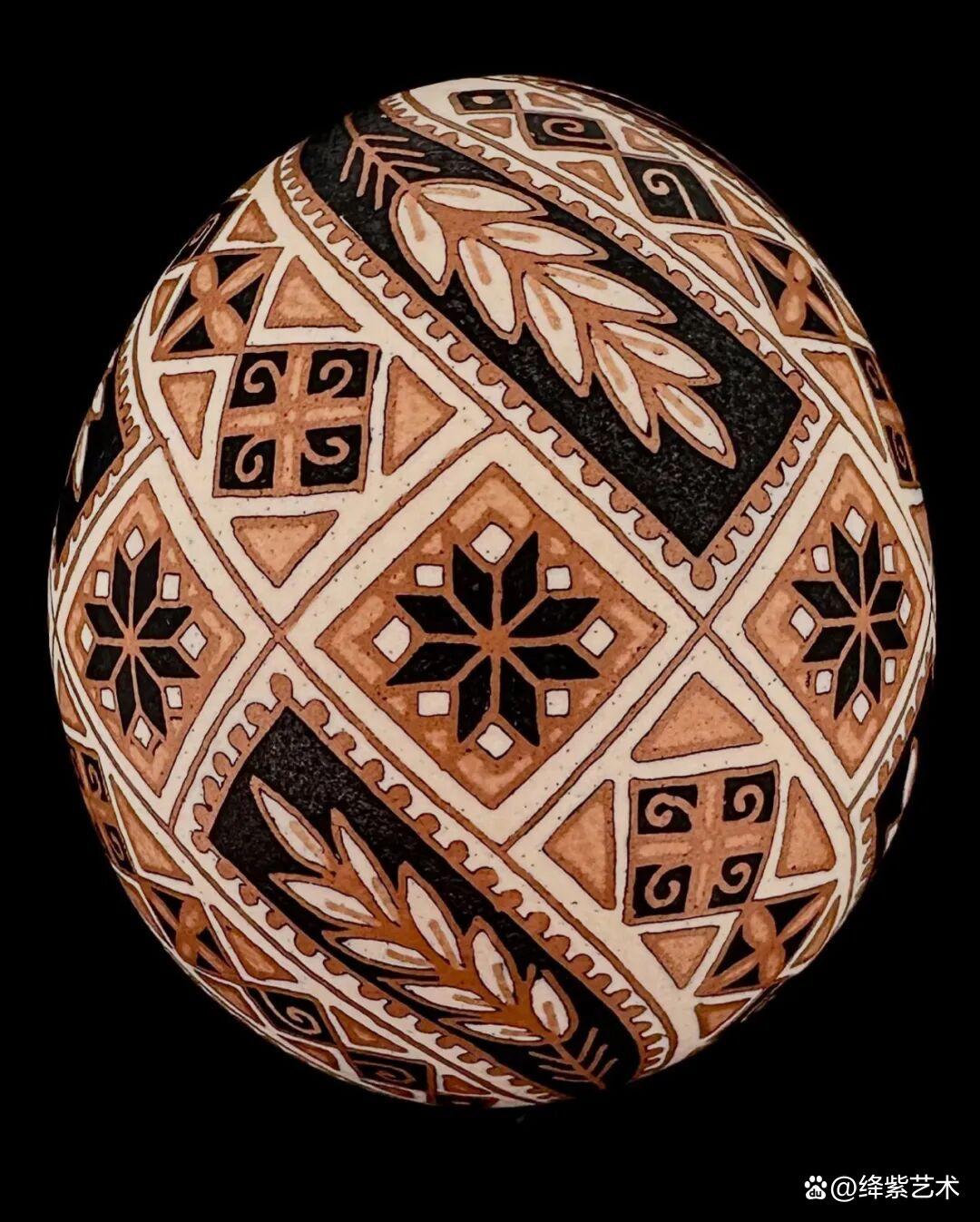 她用独特的“蛋画”技艺，将3毛钱的鸡蛋，变成3000元的艺术品插图8