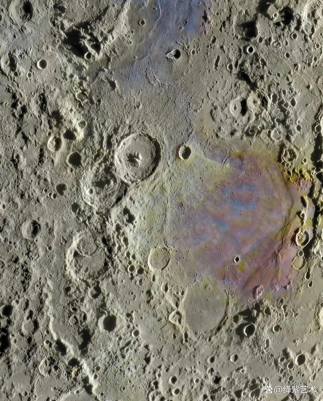 一幅月球摄影作品,竟由81000万张图像组成,像素超过1.5亿插图2 一幅月球摄影作品,竟由81000万张图像组成,像素超过1.5亿插图2