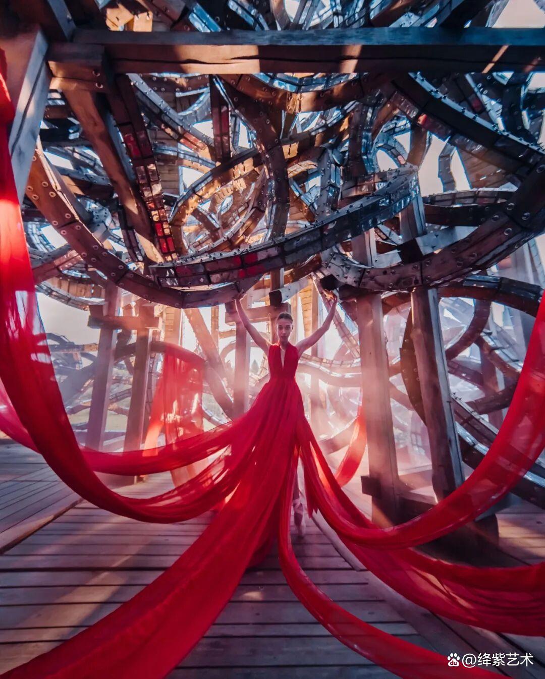 因为太华丽,她的摄影作品被质疑是AI绘画,不知该高兴还是难过插图9 因为太华丽,她的摄影作品被质疑是AI绘画,不知该高兴还是难过插图9