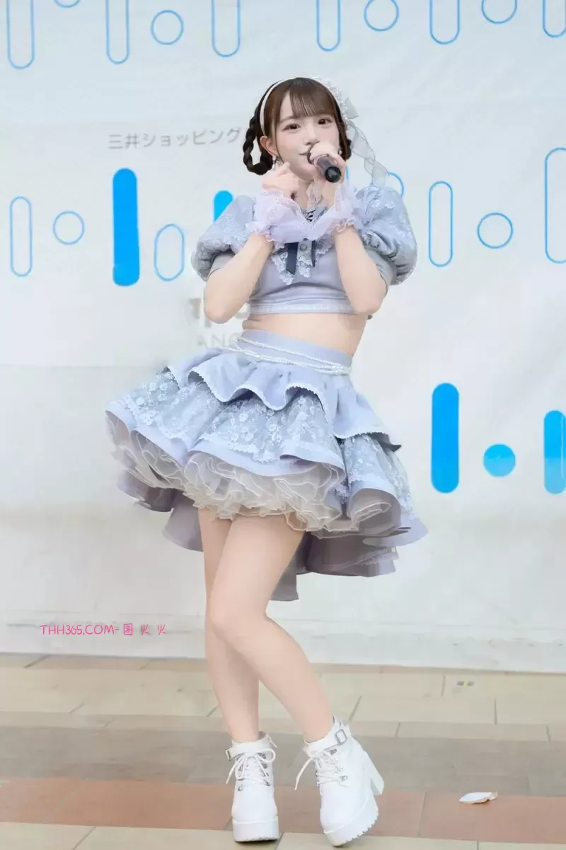 《在意腰间肉的偶像》侧腹出现皱褶让她傻眼了 求网友帮修图引爆恶搞热潮插图1 《在意腰间肉的偶像》侧腹出现皱褶让她傻眼了 求网友帮修图引爆恶搞热潮插图1