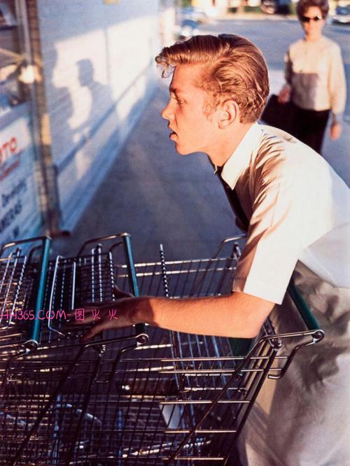 富士胶片正在研发“时间旅行”拨盘,一键穿越摄影史插图2 富士胶片正在研发“时间旅行”拨盘,一键穿越摄影史插图2