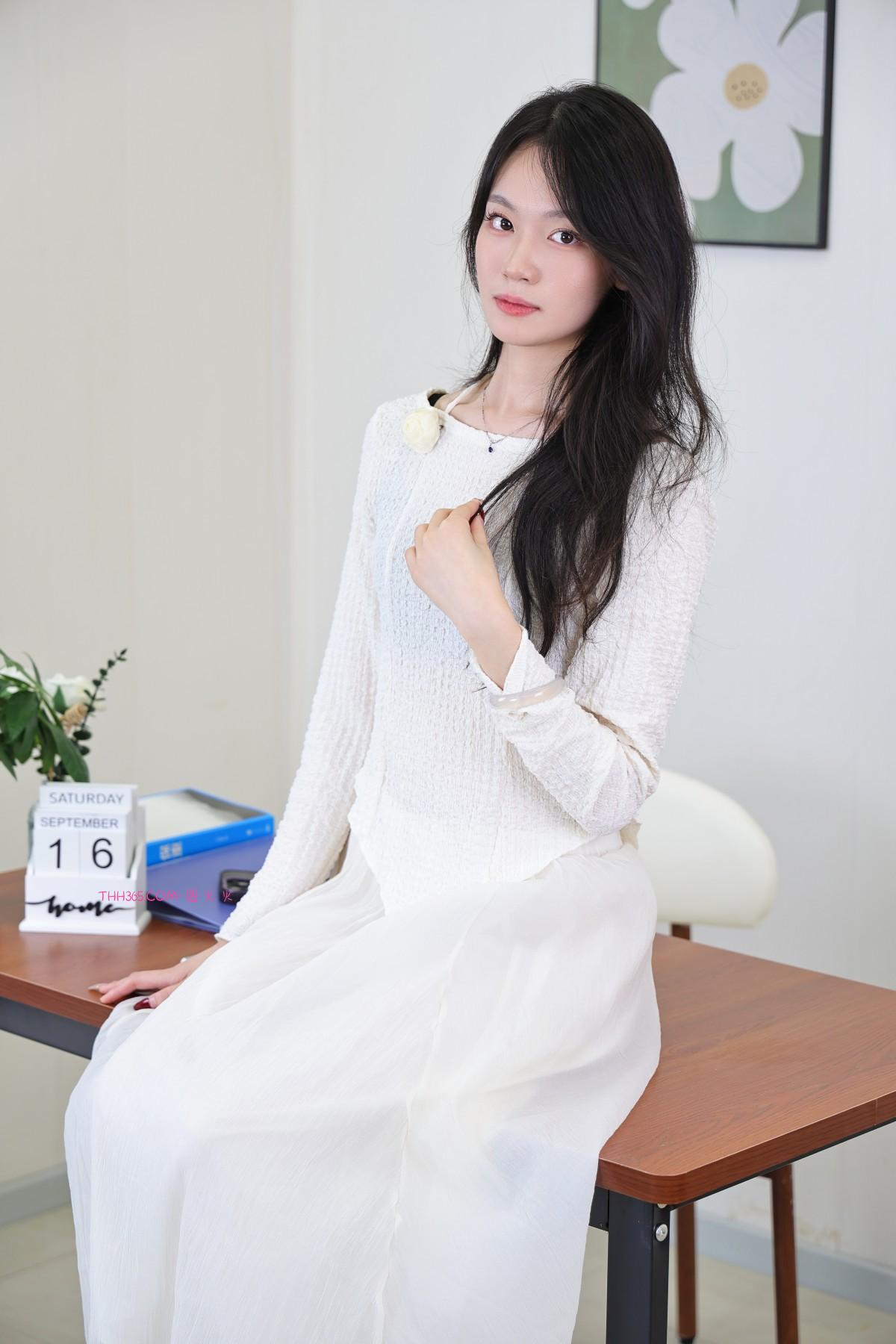 绮梦摄影 398期 小艺 无印珍藏版 [320P/1V/10.1G]插图13