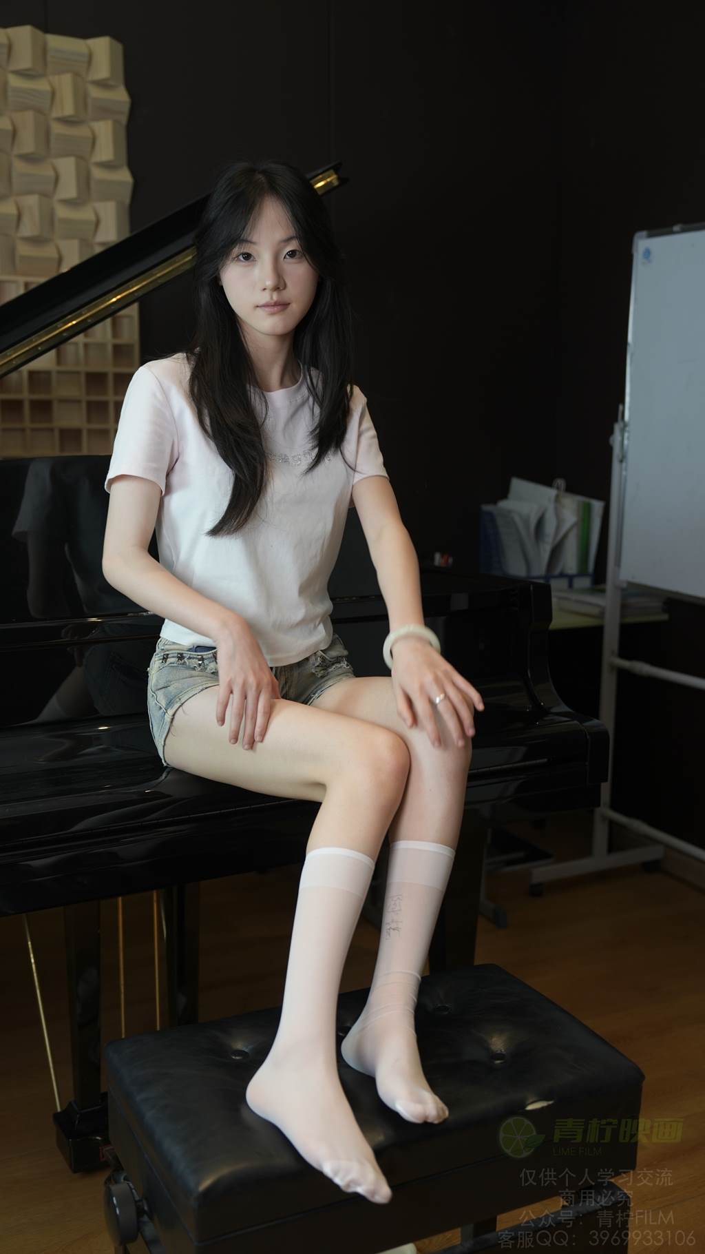 青柠映画 NO.000 – 阿慌 琴房秀玉足[265P/2V/7.20GB]插图