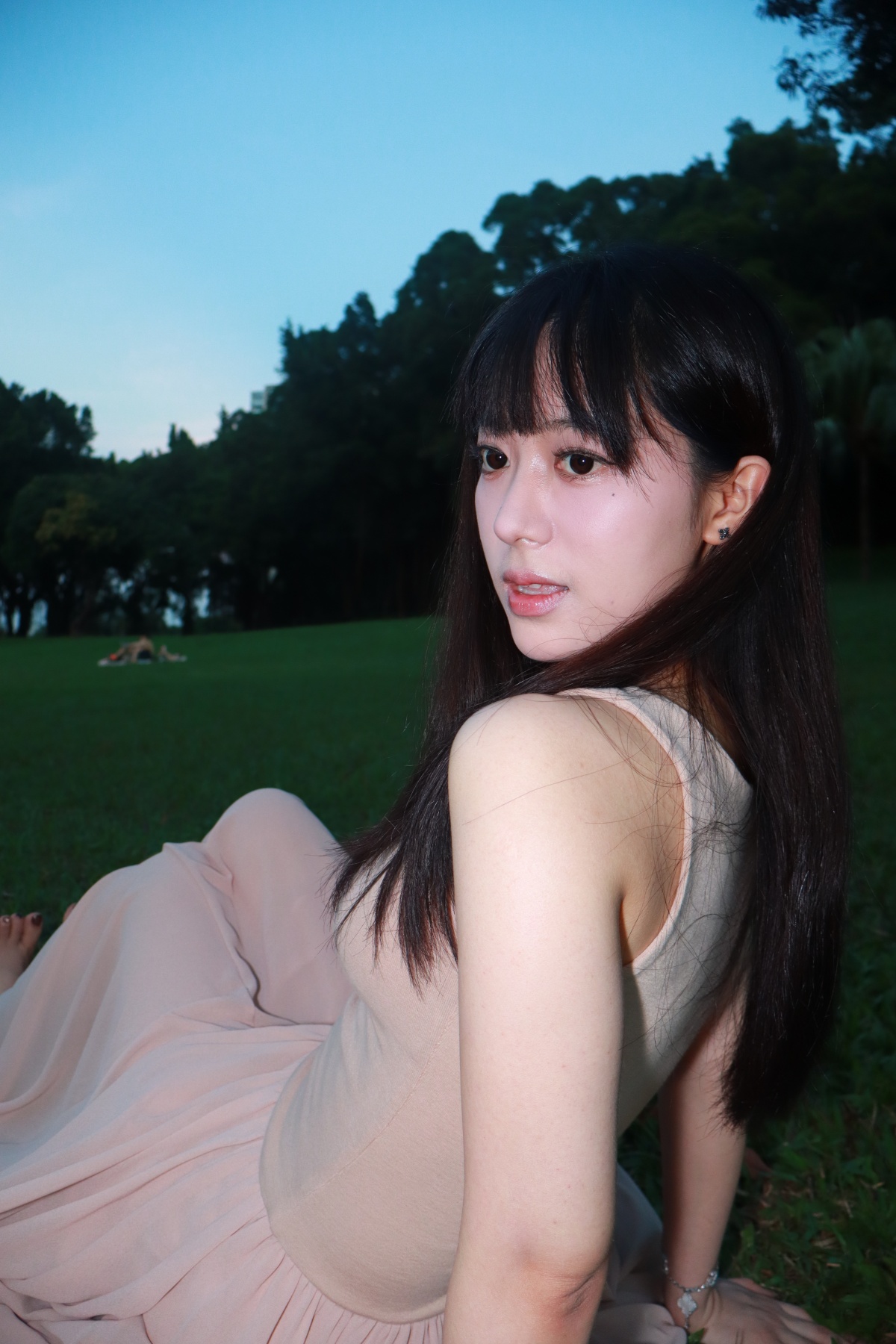 网荭级颜值小妹 某个人摄影师原创约拍 20号作品 [333P/12V/4.8G]插图11