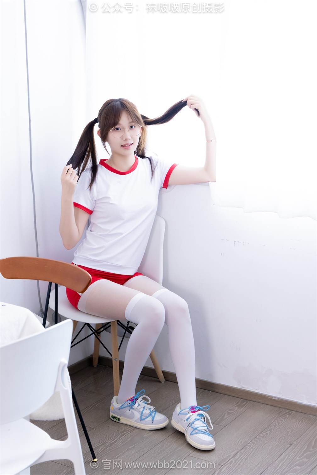 袜啵啵611期：香菜-板鞋、厚白丝过膝袜、薄白丝、体操服 [148P/1V/5.9G]插图3