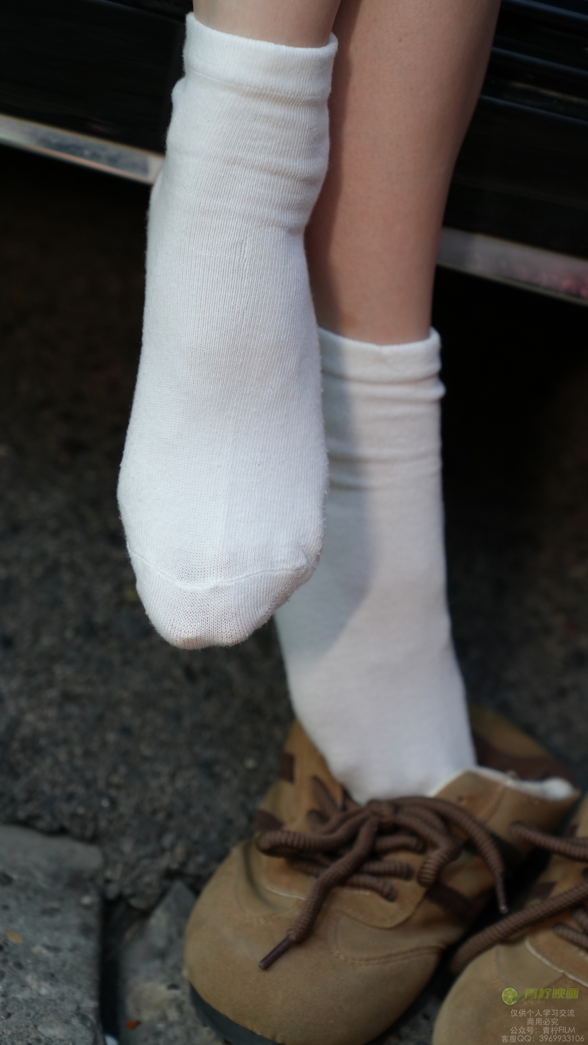 青柠映画 No.123 小小 白袜/裸足/车景/素甲素材 [134P/2V/5.5G]插图1