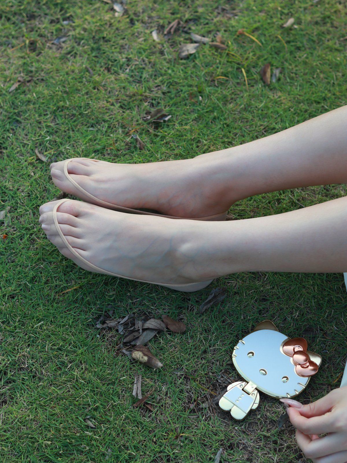 白衣凉鞋小妹 某个人摄影师原创约拍 [460P/46V/6.9G]插图6