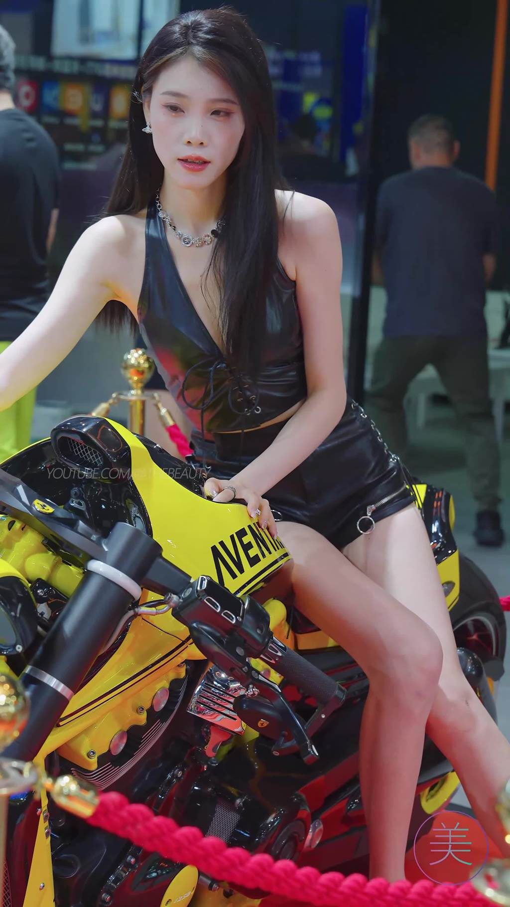 NO.1550 2024 重庆摩博会机车展 Racing Model LOOKBOOK 36[1V/212MB]插图1