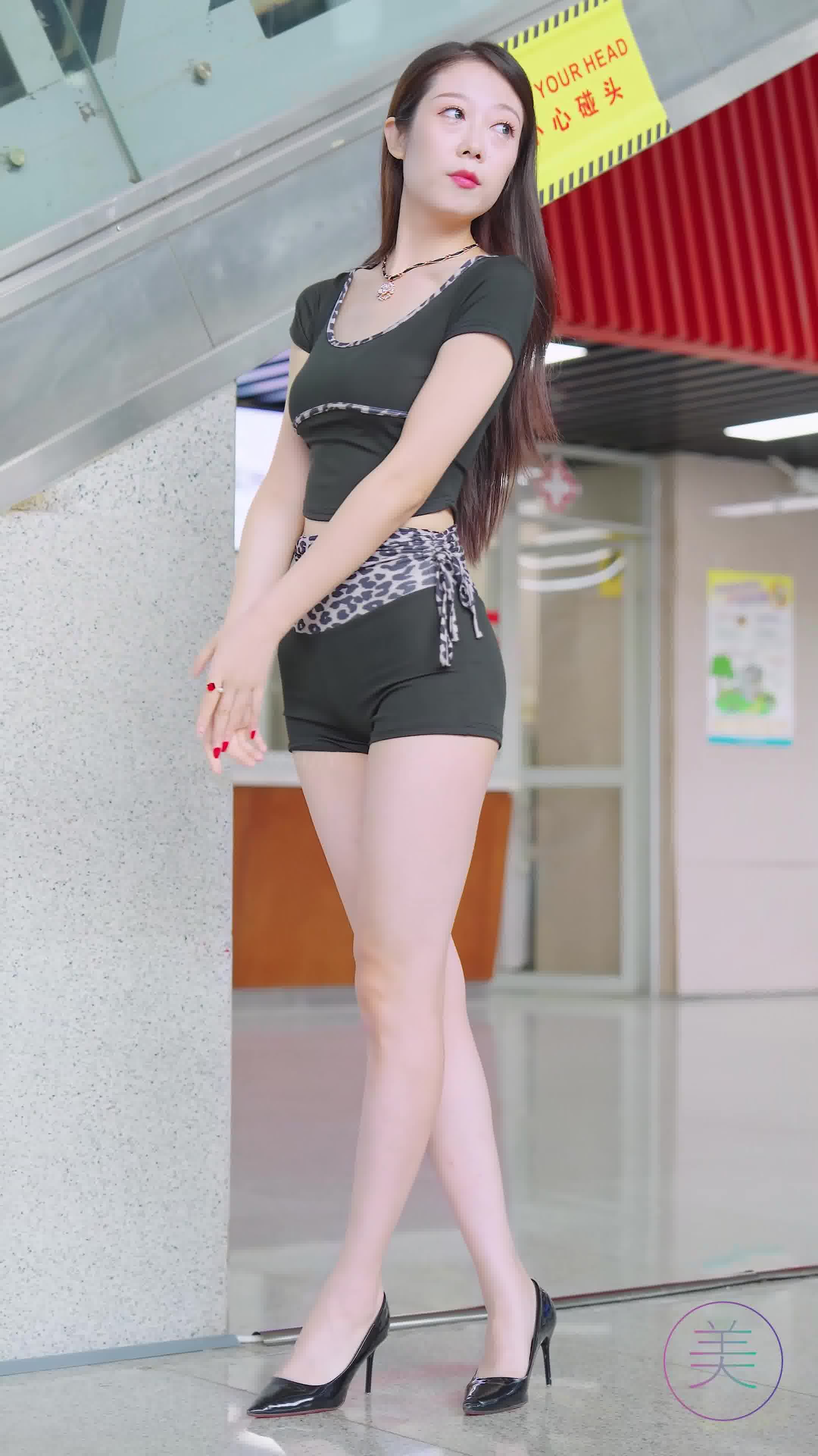 NO.1597 2024 广州车展 网荭镁钕车模 beautyleg LOOKBOOK 53[1V/296MB]插图3