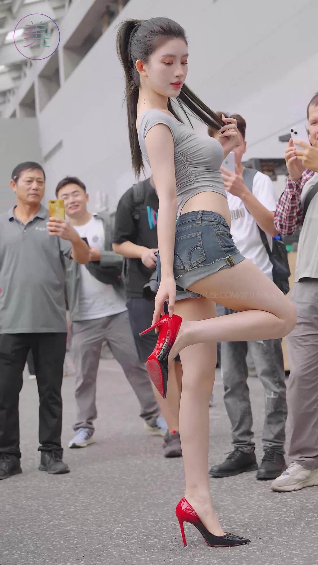 NO.1565 2024 广州车展 网荭镁钕车模 beautyleg LOOKBOOK 21[1V/355MB]插图2