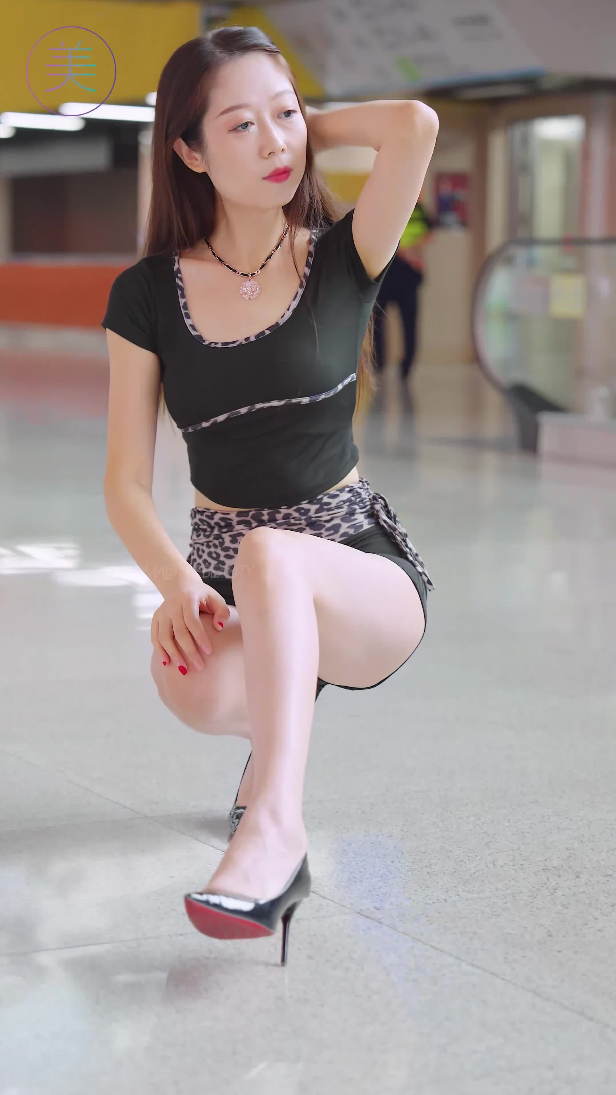 NO.1597 2024 广州车展 网荭镁钕车模 beautyleg LOOKBOOK 53[1V/296MB]插图2