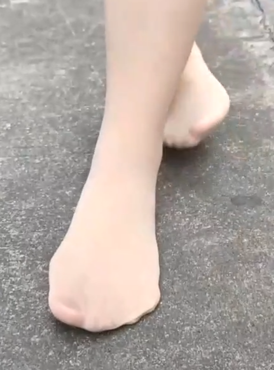 行走的肉丝脚[1V/387M]插图9