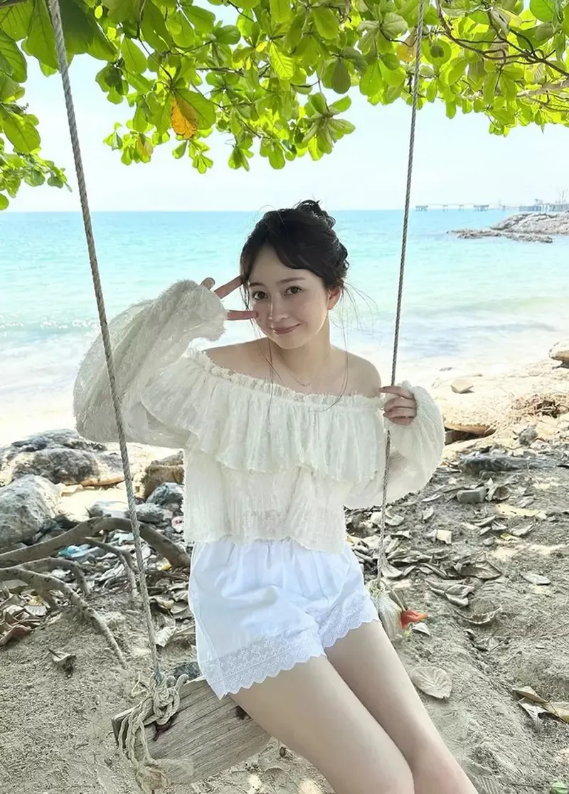 美肌天使《江笼裕奈》原偶像团体SKE48成员，单飞后近期释出第三本写真集「I DO Love」幕后花絮照片插图3
