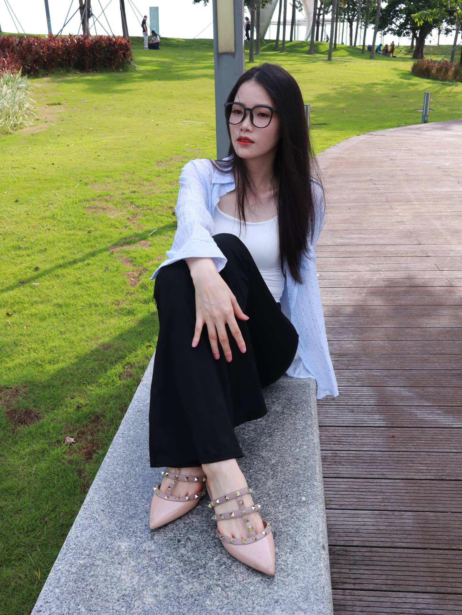 个人摄影师原创约拍 17号作品 室外裸足 [285P/37V/6.6G]插图