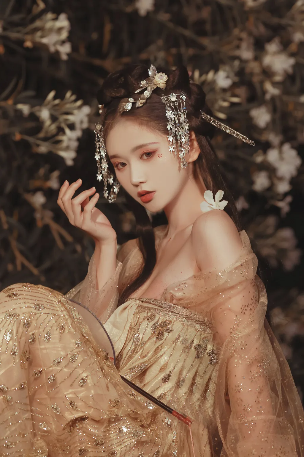 [YITUYU艺图语]2022.11.30 满身花影倩人扶 奶文文[22+1P/109MB]插图