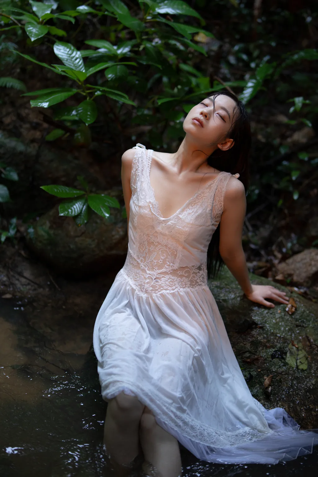 [YITUYU艺图语]2022.12.01 溪水流光 QQ[44+1P/718MB]插图3