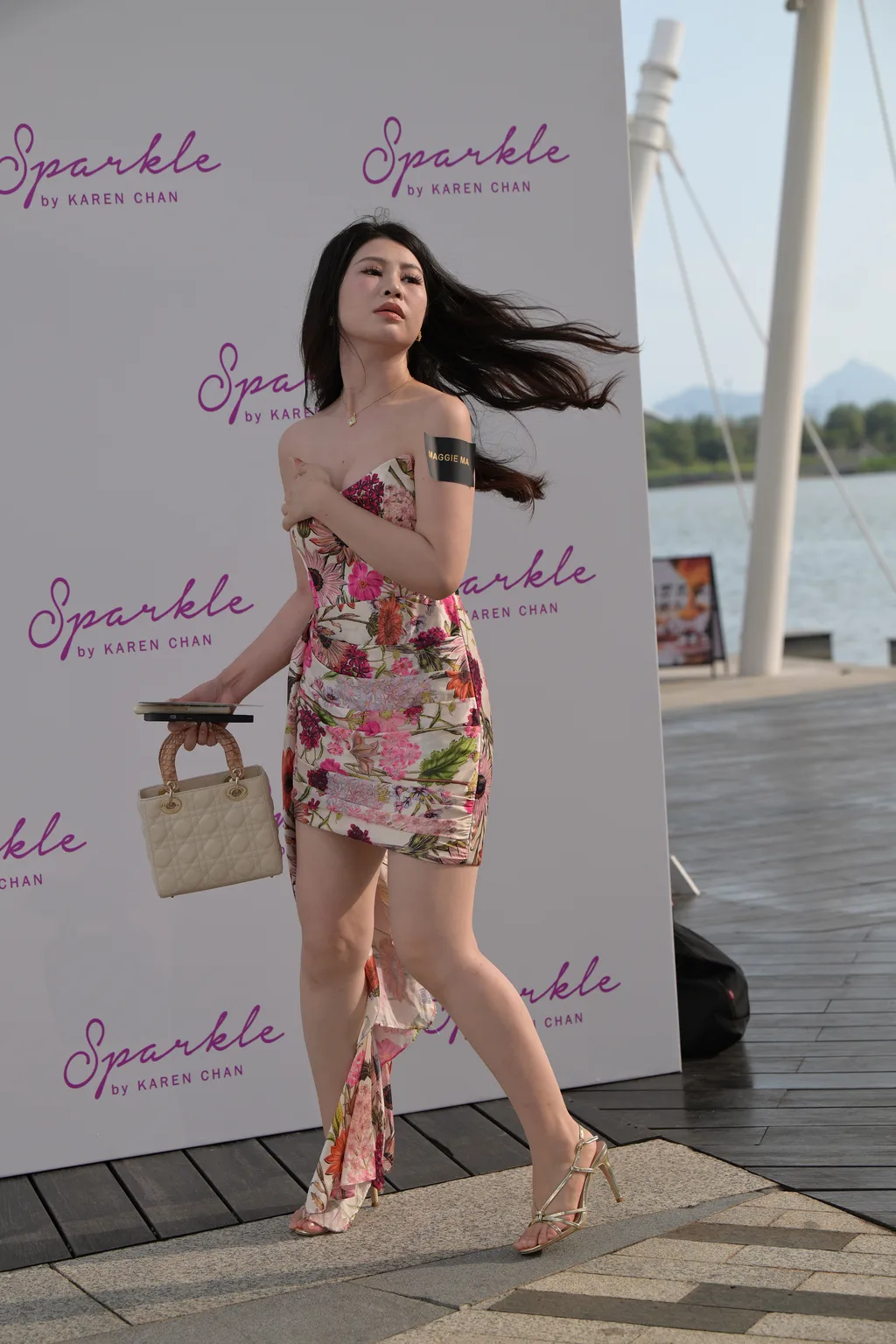 精选街拍作品 NO.6289 一字肩碎花裙[80P/206MB]插图1