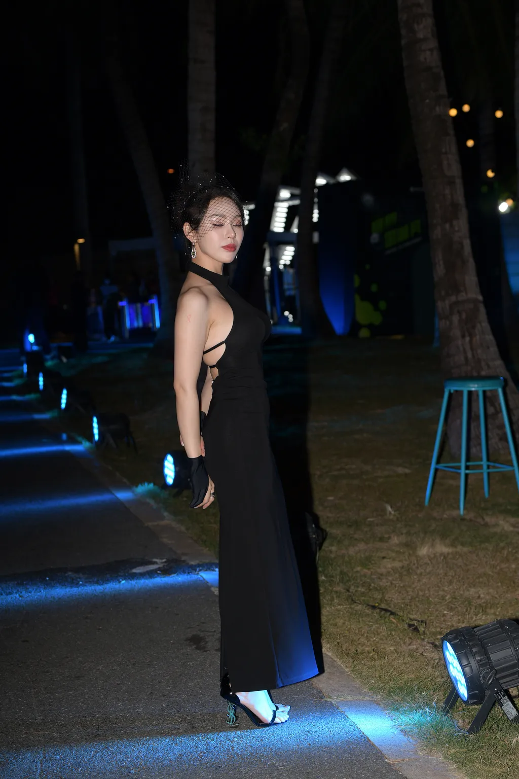 精选街拍作品 NO.6329 美背黑美仁[116P/393MB]插图1