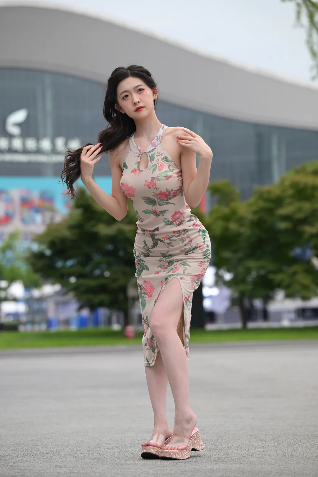 精选街拍作品 NO.6303 任绵绵镁足旗袍风[175P/487MB]插图1