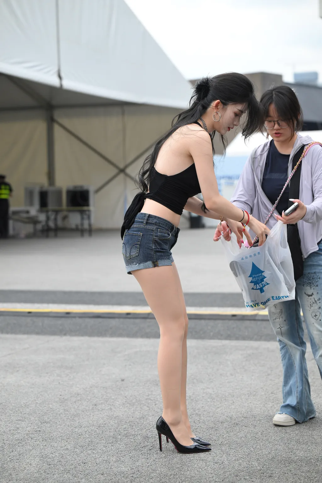 精选街拍作品 NO.6326 肉丝热裤BB酱[120P/297MB]插图1