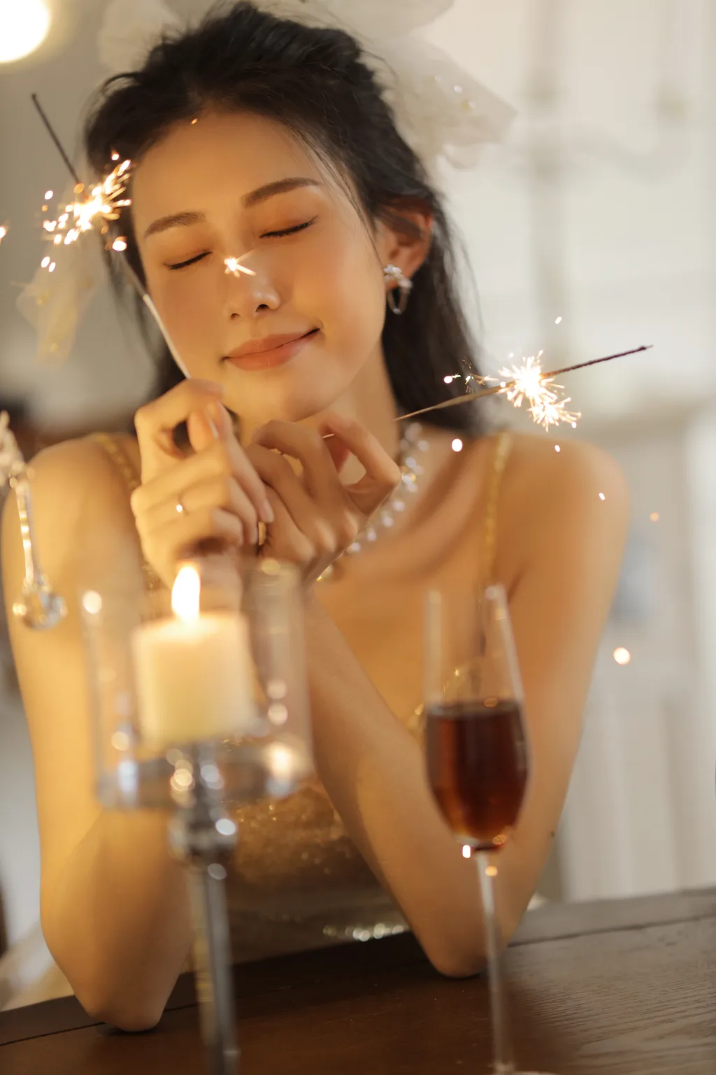 [YITUYU艺图语]2022.11.26 光里 秦秦[24+1P/244MB]插图1