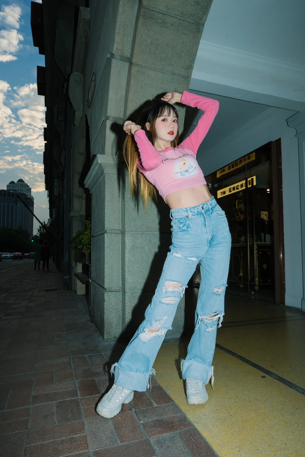 [YITUYU艺图语]2022.12.08 街头酷Girl 兔子Zzz不吃胡萝卜[26+1P/176MB]插图1