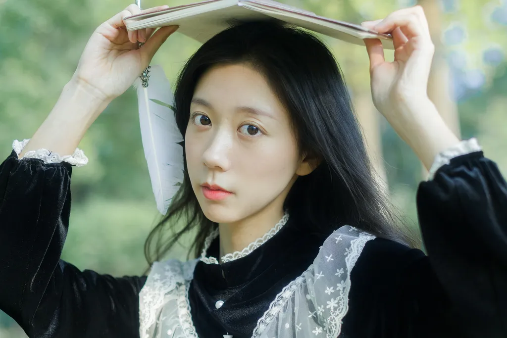 [YITUYU艺图语]2022.11.24 将在初秋寄出 饲猫少女-[38+1P/394MB]插图1